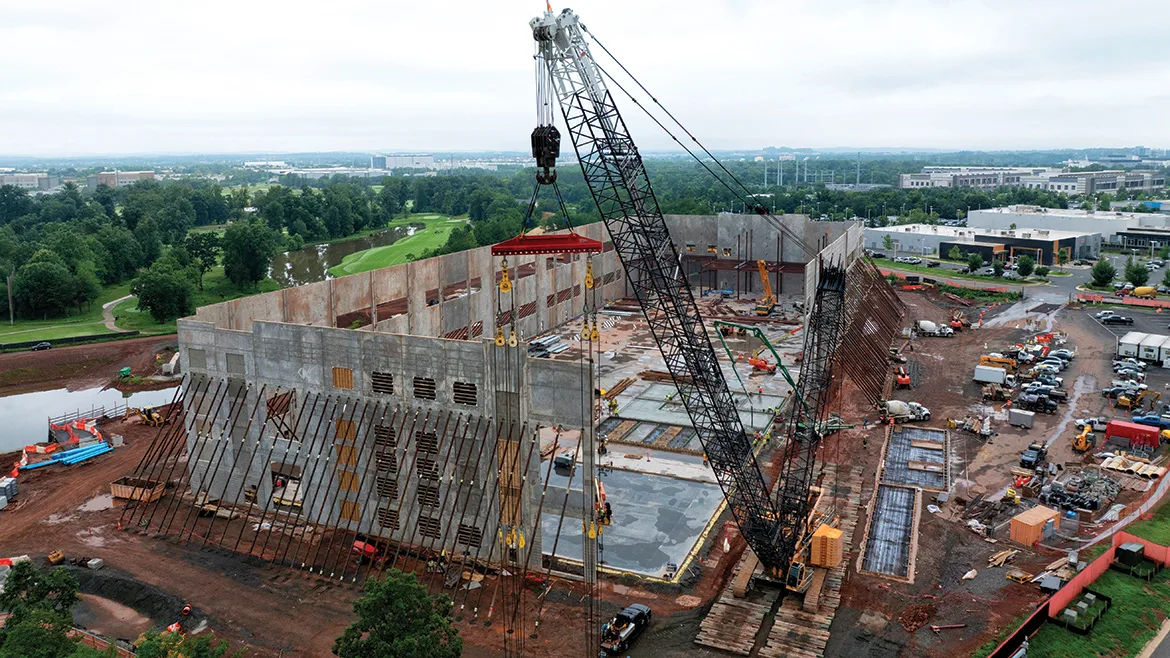 Alt text: Construction of a data center 