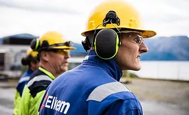 Photo Elkem employee