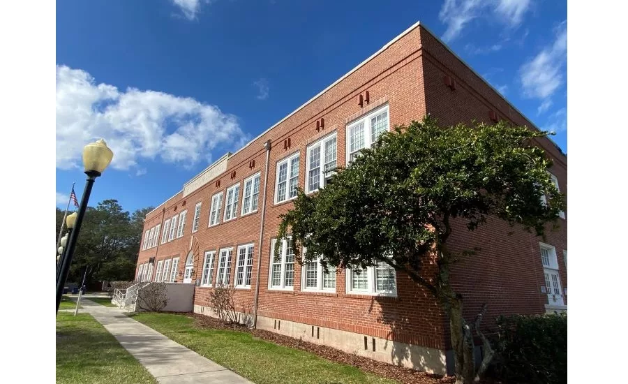 image of the facade of the historic Peck Center in Fernandina Beach, Florida.
