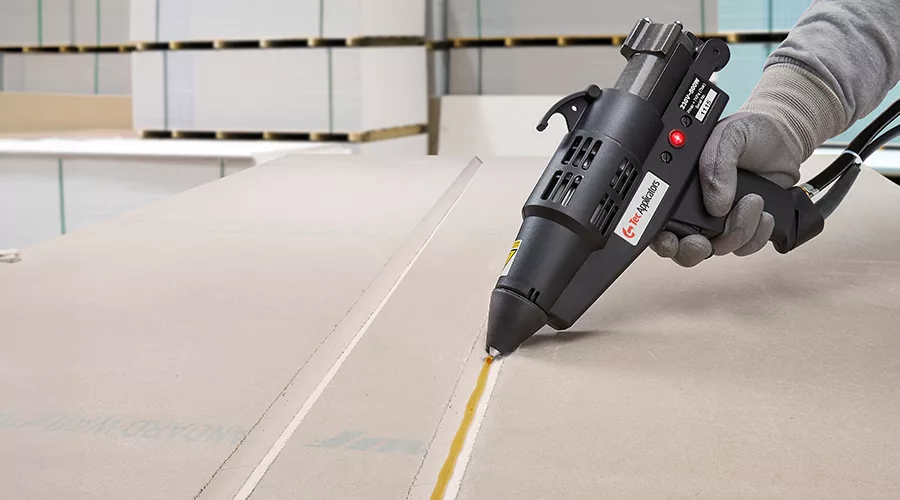 Operators can apply the adhesive in a controlled bead. 