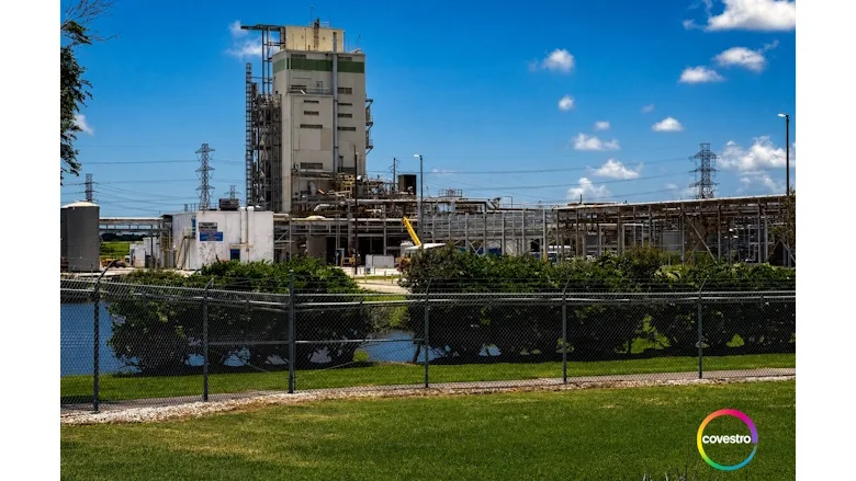 Picture of a chemical plant