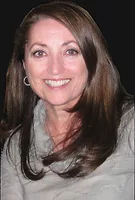 Emerald - Robyn Bradshaw Emerald - Robyn Bradshaw