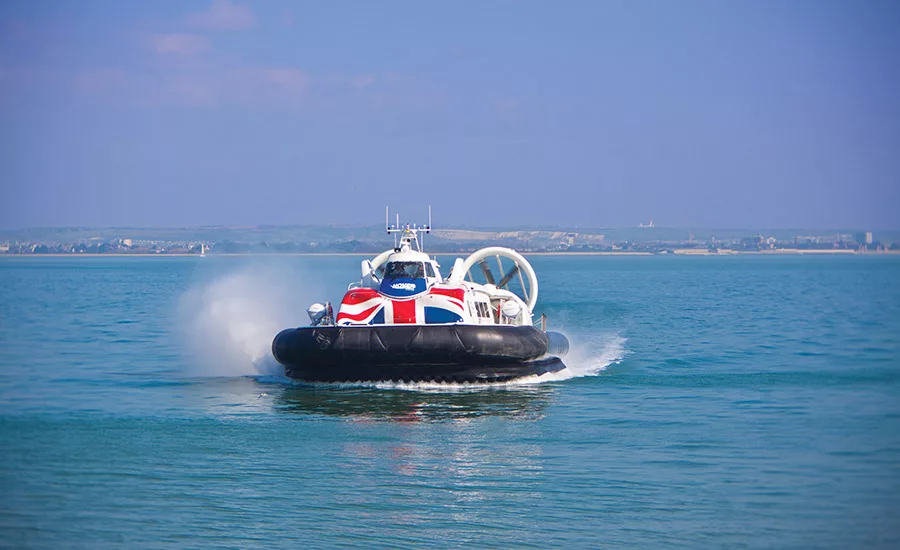 12000TD hovercraft 3