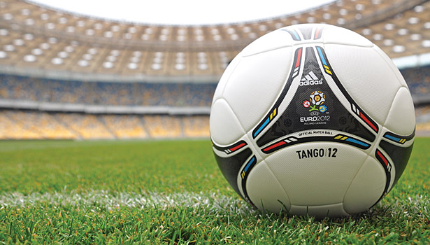 adidas euro 2012 official match ball tango 12